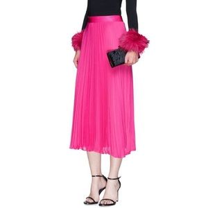 ALICE + OLIVIA ESSIE PLEATED CRÉPON MIDI SKIRT